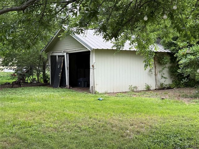 1211 Main Street, Brownwood, TX 76801