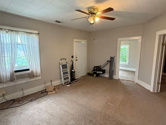 1211 Main Street, Brownwood, TX 76801