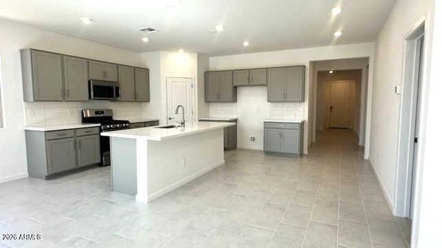 22631 W IRMA Lane, Surprise, AZ 85387