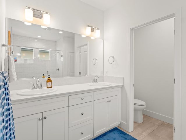 4486 Crown Bluffs Drive, Madera, CA 93636