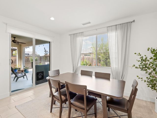 4486 Crown Bluffs Drive, Madera, CA 93636