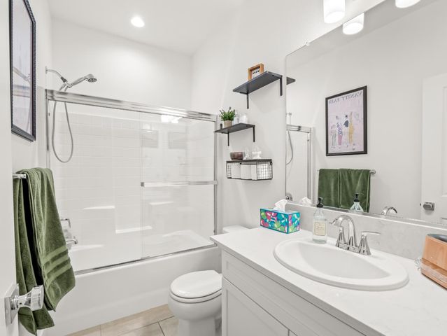 4486 Crown Bluffs Drive, Madera, CA 93636