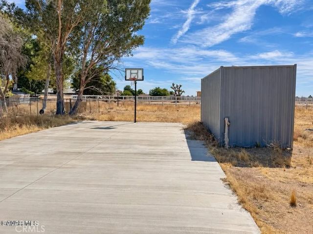 1902 W Avenue L, Lancaster, CA 93534