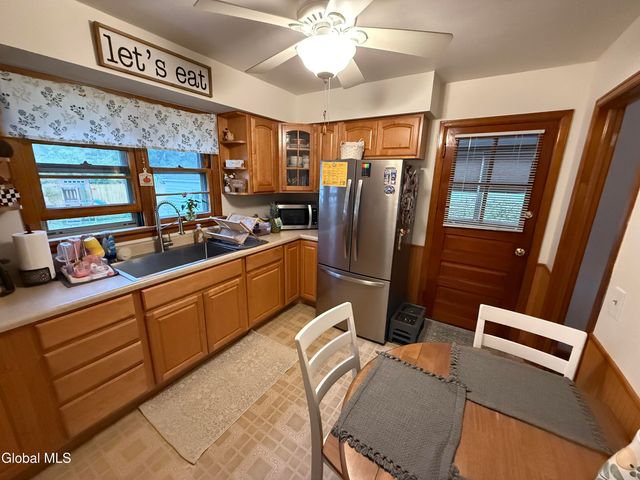 9 Lea Avenue, Waterford, NY 12188