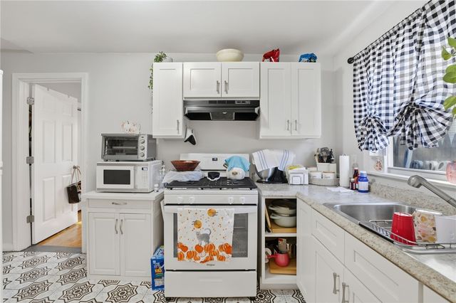 62 Heath Street, Providence, RI 02909