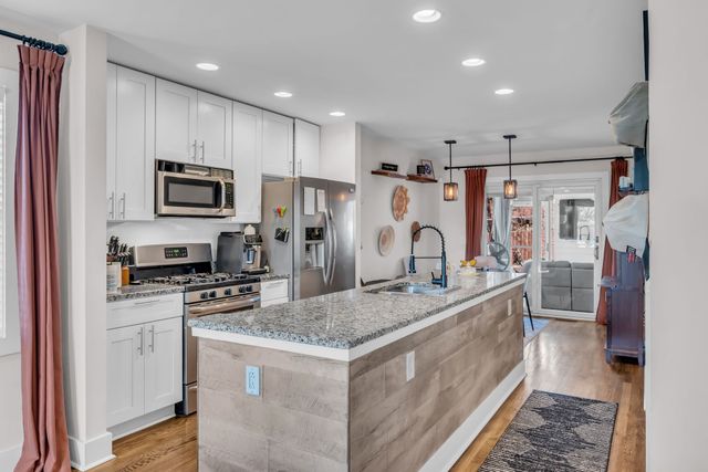 1412 22nd Ave, N, Nashville, TN 37208