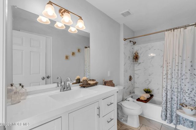 29 Tupelo Road, Bayville, NJ 08721