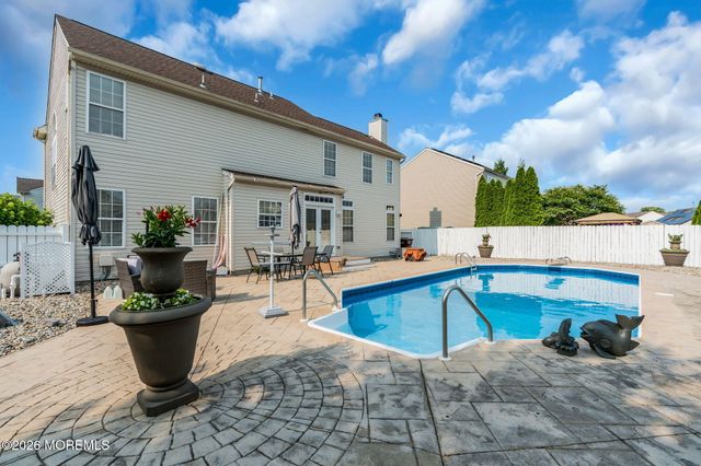 29 Tupelo Road, Bayville, NJ 08721