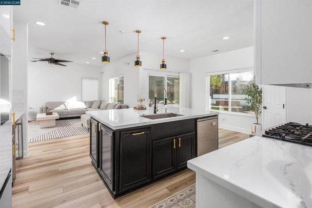 2373 2373 Alsace Ct, Livermore, CA 94550