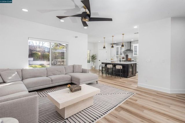 2373 2373 Alsace Ct, Livermore, CA 94550