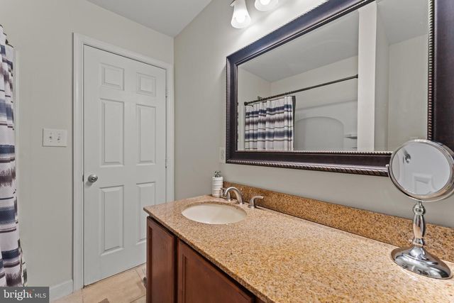 7211 BELTZ DR, District Heights, MD 20747