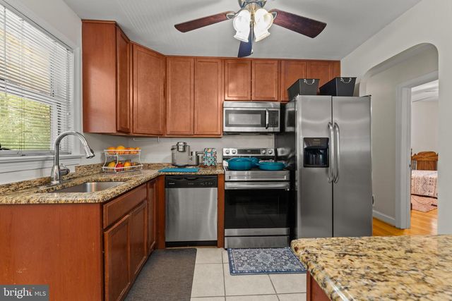 7211 BELTZ DR, District Heights, MD 20747