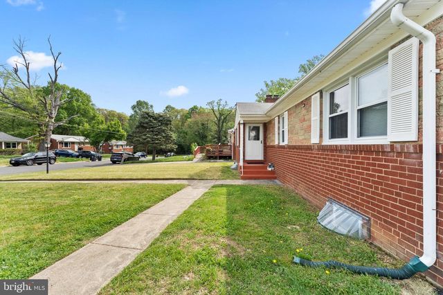 7211 BELTZ DR, District Heights, MD 20747