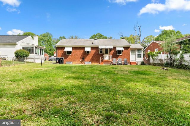 7211 BELTZ DR, District Heights, MD 20747