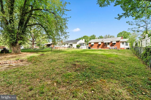 7211 BELTZ DR, District Heights, MD 20747