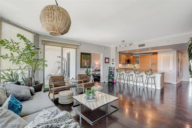 322 Karen Avenue 601, Las Vegas, NV 89109