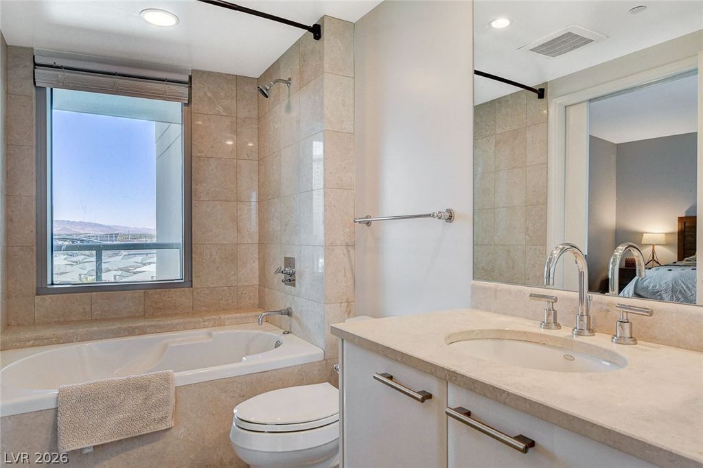 Image 17 of property listing at 322 Karen Avenue 601, Las Vegas, NV 89109