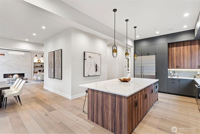 14 158th Place NE, Bellevue, WA 98008