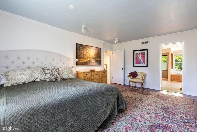 293 LURGAN RD, New Hope, PA 18938