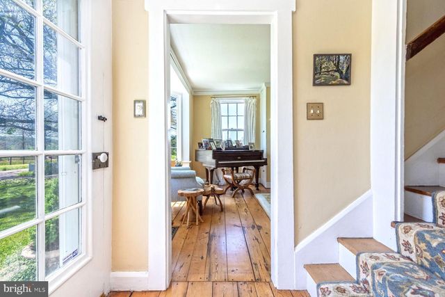 293 LURGAN RD, New Hope, PA 18938