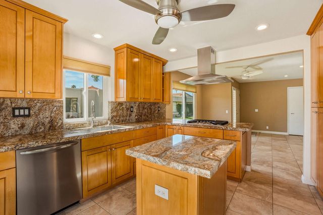 72806 Fleetwood Circle, Palm Desert, CA 92260