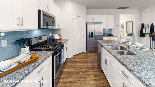 1078 Candy Drive, Statesville, NC 28677