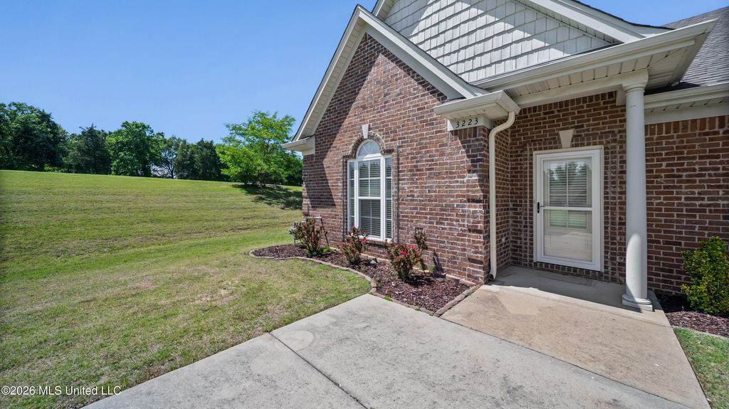 3223 Parkdale Cove, Southaven, MS 38672