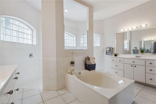 5413 SW 25th PL, Cape Coral, FL 33914