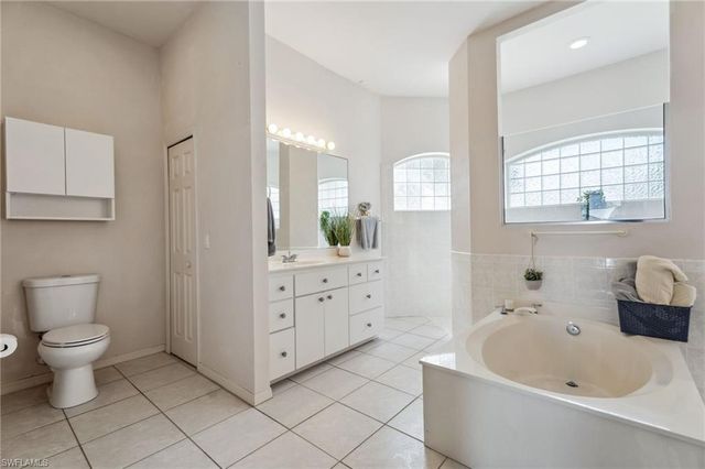 5413 SW 25th PL, Cape Coral, FL 33914