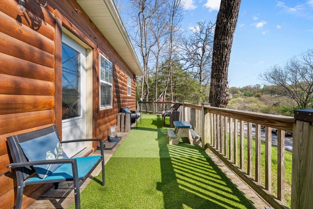 1006 Bluff Road, Merriam Woods, MO 65740