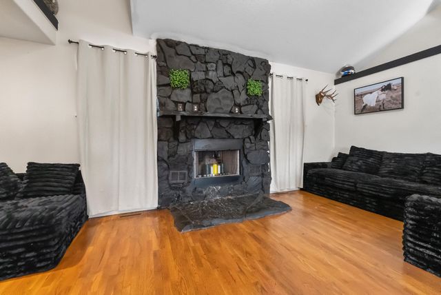 1006 Bluff Road, Merriam Woods, MO 65740