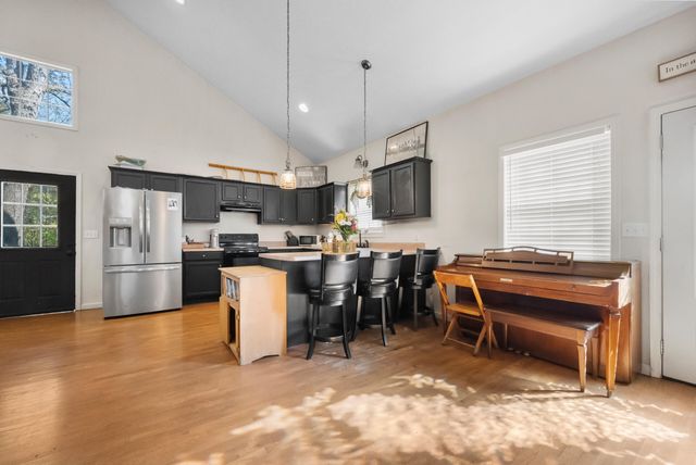 1006 Bluff Road, Merriam Woods, MO 65740