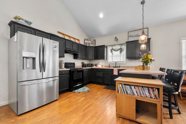 1006 Bluff Road, Merriam Woods, MO 65740