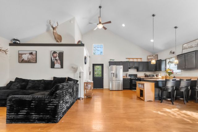1006 Bluff Road, Merriam Woods, MO 65740
