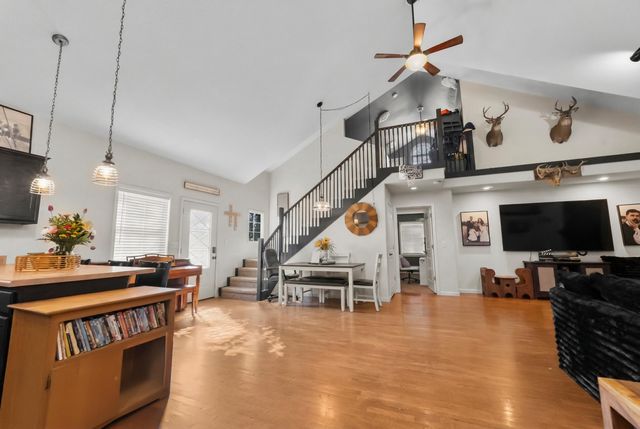 1006 Bluff Road, Merriam Woods, MO 65740
