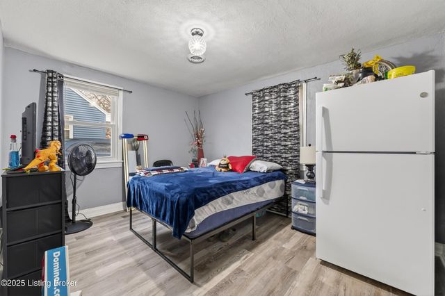 137 Seneca Trail, Louisville, KY 40214