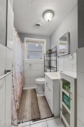 137 Seneca Trail, Louisville, KY 40214