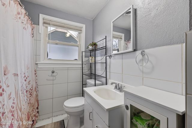 137 Seneca Trail, Louisville, KY 40214