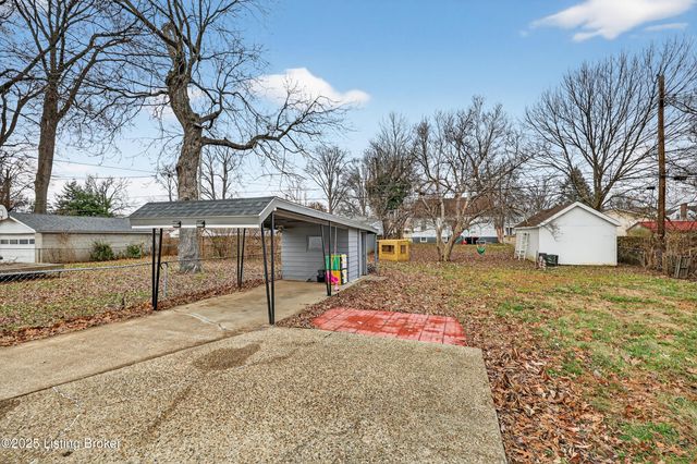 137 Seneca Trail, Louisville, KY 40214