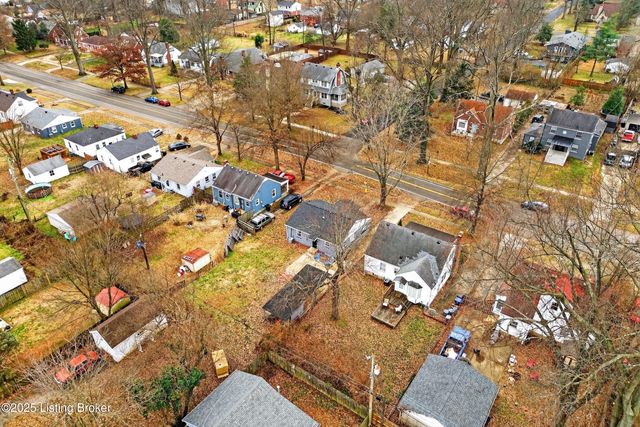 137 Seneca Trail, Louisville, KY 40214