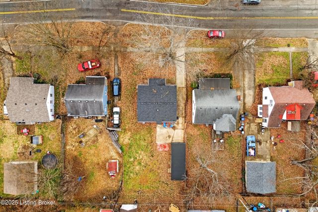 137 Seneca Trail, Louisville, KY 40214