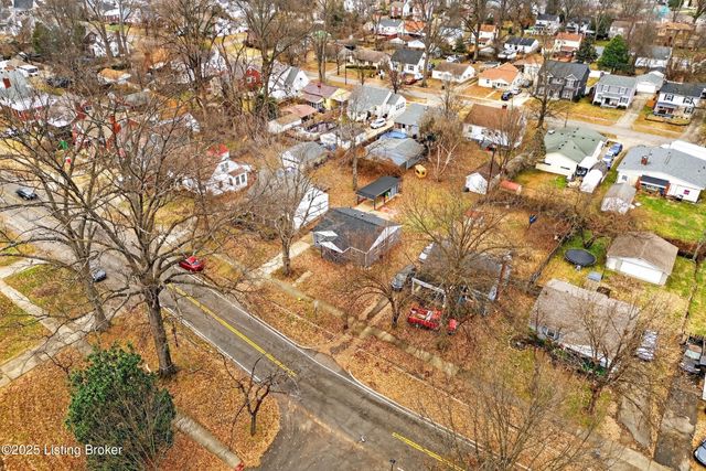 137 Seneca Trail, Louisville, KY 40214