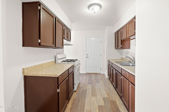 10821 ONYXSTONE Street, El Paso, TX 79924