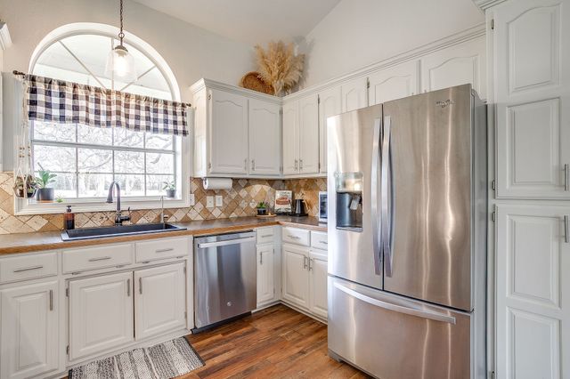 9948 S Highway 171, Grandview, TX 76050