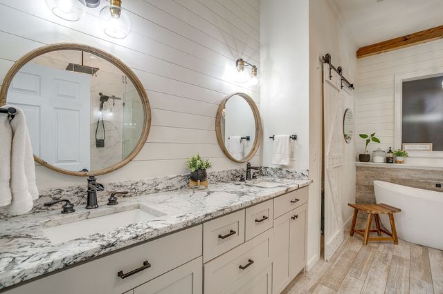 9948 S Highway 171, Grandview, TX 76050