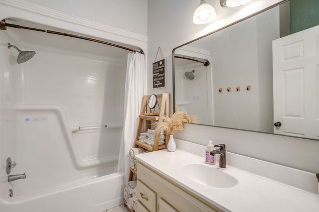 9948 S Highway 171, Grandview, TX 76050