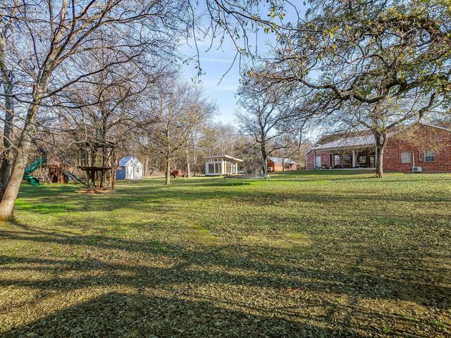 9948 S Highway 171, Grandview, TX 76050