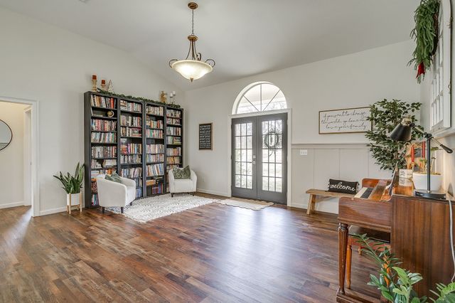 9948 S Highway 171, Grandview, TX 76050