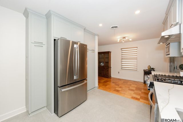 8567 N Essen Heights Ct, Baton Rouge, LA 70809