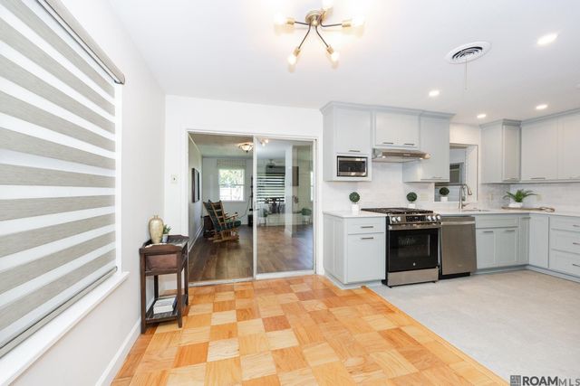 8567 N Essen Heights Ct, Baton Rouge, LA 70809